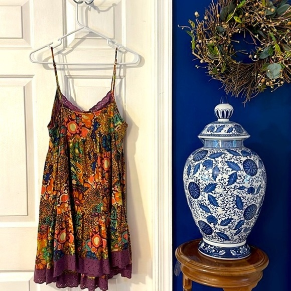 Women’s Urban Outfitters Urban Hanna Celia Tiered Dress Size Large - Picture 9 of 13